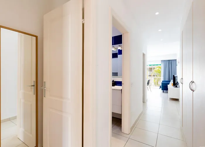 شقة Two Bedrooms In أذيخي